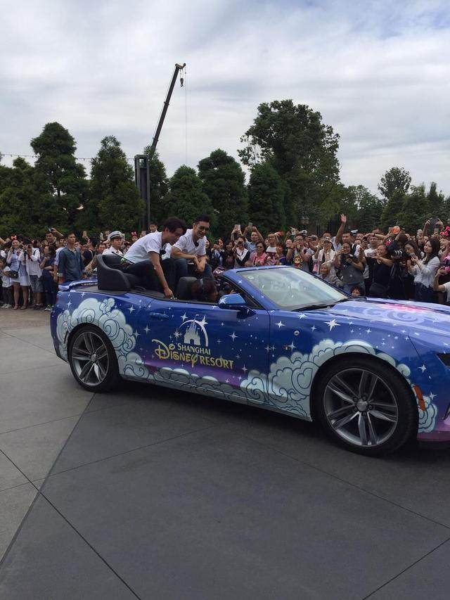 101战争学院-拉齐奥训练开放日,今夜完成体检引欢呼,德国杯在即,临场指挥获称赞(拉齐奥中场完整版)